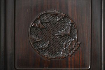 アンティーク家具　古民具・骨董 黒檀材の重厚な飾り棚(欠損有り)(茶棚、時代箪笥)　