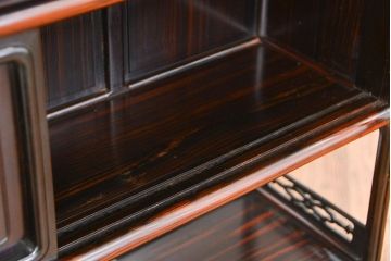 アンティーク家具　古民具・骨董 黒檀材の重厚な飾り棚(欠損有り)(茶棚、時代箪笥)　