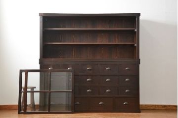 アンティーク家具　古民具・骨董 大きな19杯引き出し収納棚(薬箪笥、チェスト、百味箪笥、ガラスケース)