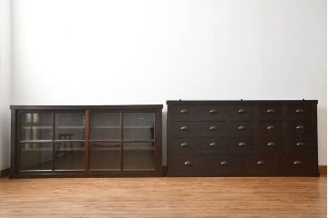 アンティーク家具　古民具・骨董 大きな19杯引き出し収納棚(薬箪笥、チェスト、百味箪笥、ガラスケース)