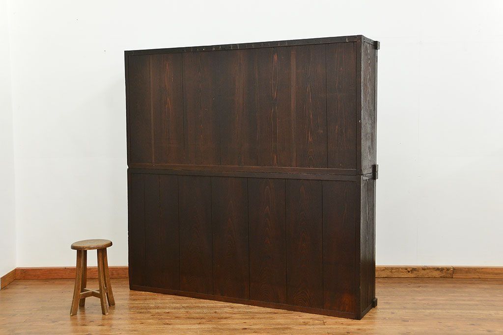 アンティーク家具　古民具・骨董 大きな19杯引き出し収納棚(薬箪笥、チェスト、百味箪笥、ガラスケース)