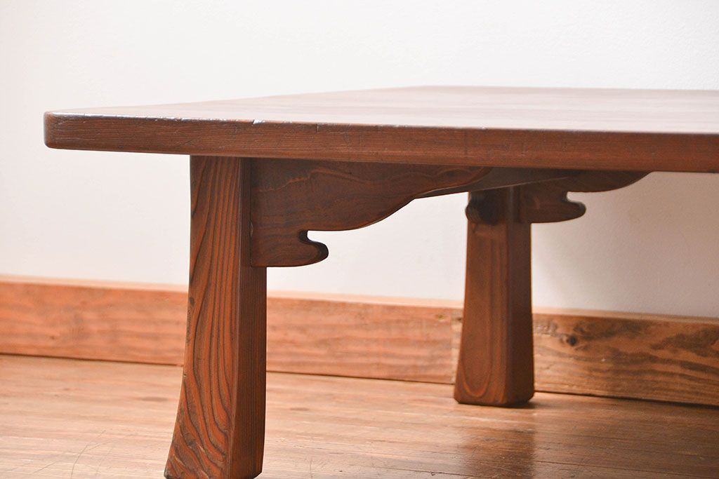 アンティーク家具　古民具・骨董 高級杉材 上品な浮造り仕上げの座卓(和風テーブル、机)　