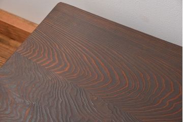 アンティーク家具　古民具・骨董 高級杉材 杢目の素晴らしい浮造り仕上げ座卓(テーブル・机)