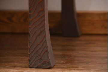 アンティーク家具　古民具・骨董 高級杉材 杢目の素晴らしい浮造り仕上げ座卓(テーブル・机)