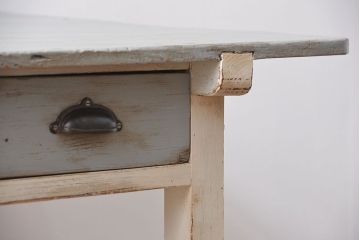 アンティーク家具　アンティークペイント かわいい2杯引き出し平机(1)(テーブル、デスク、在宅ワーク、在宅用)