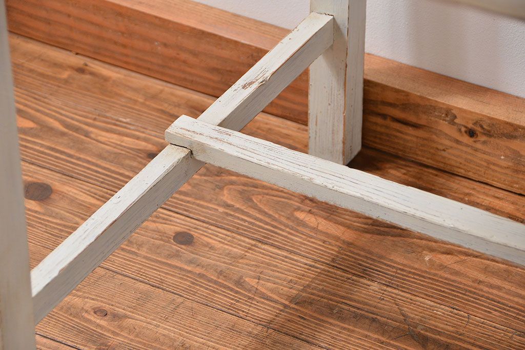 アンティーク家具　アンティークペイント かわいい2杯引き出し平机(1)(テーブル、デスク、在宅ワーク、在宅用)