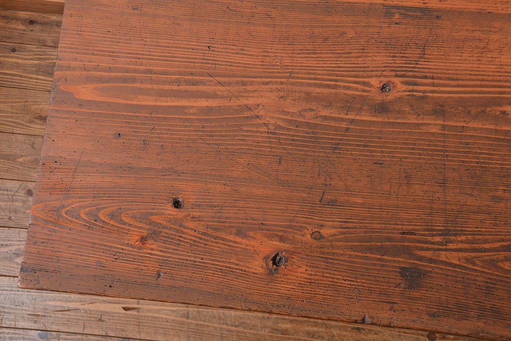 レトロ家具　アンティークペイント　古い木のレトロな平机(デスク)