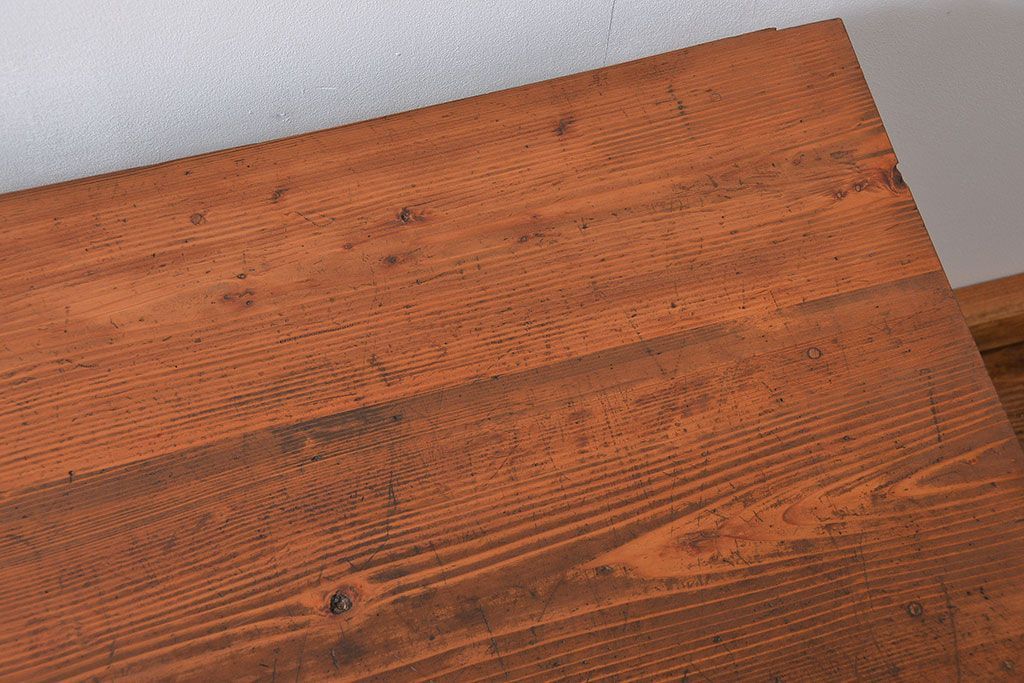 レトロ家具　アンティークペイント　古い木のレトロな平机(デスク)