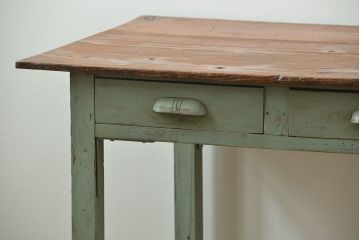 レトロ家具　アンティークペイント　古い木のレトロな平机(デスク)