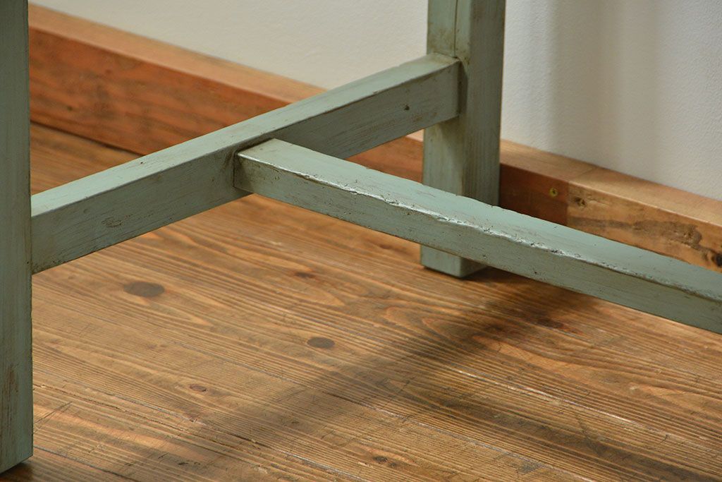 レトロ家具　アンティークペイント　古い木のレトロな平机(デスク)