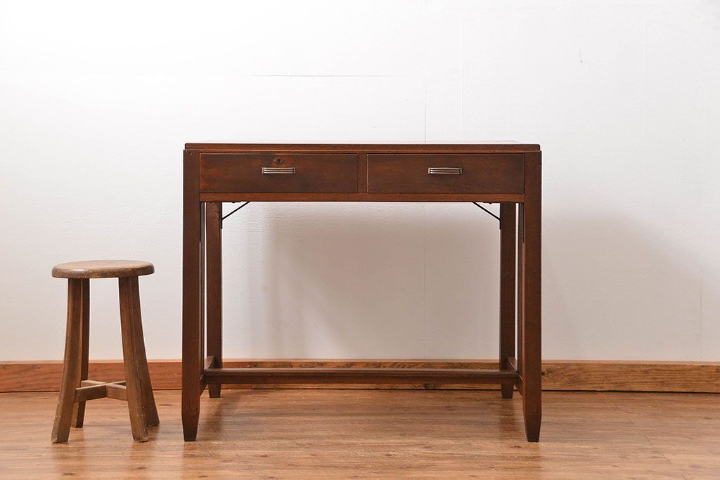 レトロ家具　アンティーク レトロなデザインの古い平机(テーブル、デスク、在宅ワーク、在宅用)　