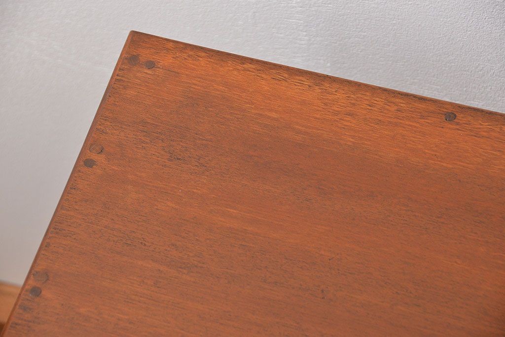 レトロ家具　アンティーク レトロなデザインの古い平机(テーブル、デスク、在宅ワーク、在宅用)　