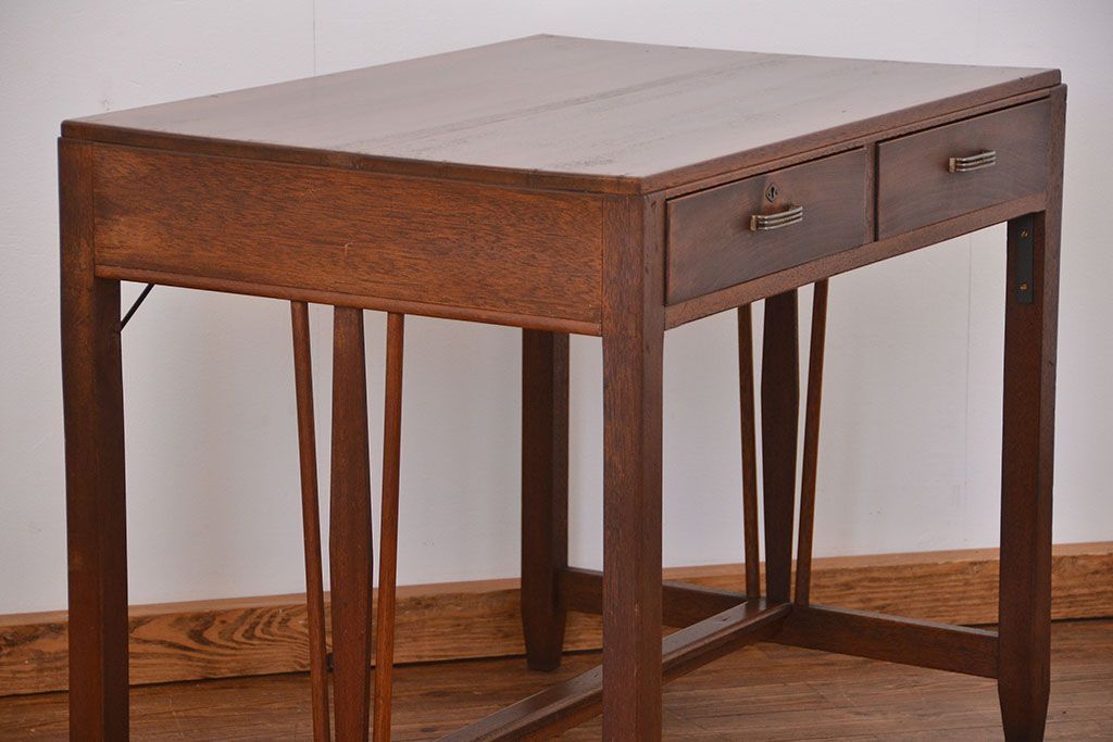 レトロ家具　アンティーク レトロなデザインの古い平机(テーブル、デスク、在宅ワーク、在宅用)　