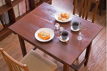 レトロ家具　アンティーク 古い栓材のレトロな平机(テーブル・デスク)