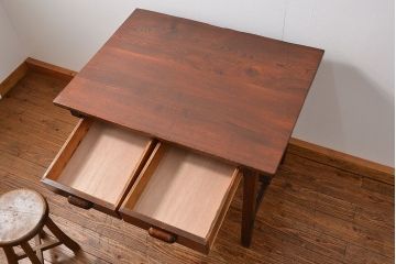 レトロ家具　アンティーク 古い栓材のレトロな平机(テーブル・デスク)