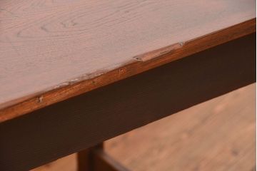 レトロ家具　アンティーク 古い栓材のレトロな平机(テーブル・デスク)