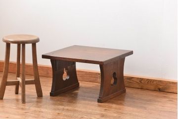 アンティーク家具　古民具・骨董 味のある小さな文机(経机、テーブル、花台)　