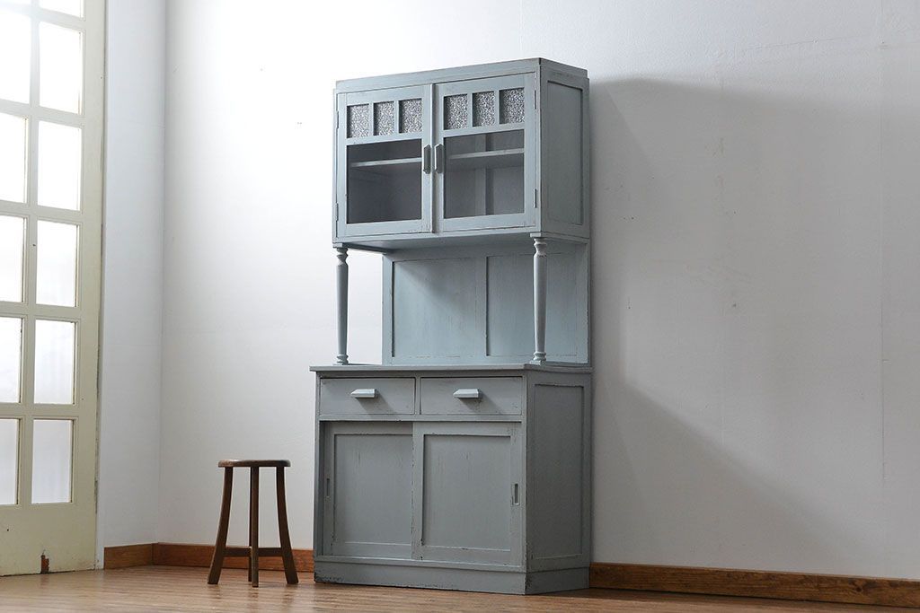 アンティーク家具　アンティークペイント　かわいいカップボード(食器棚、収納棚)