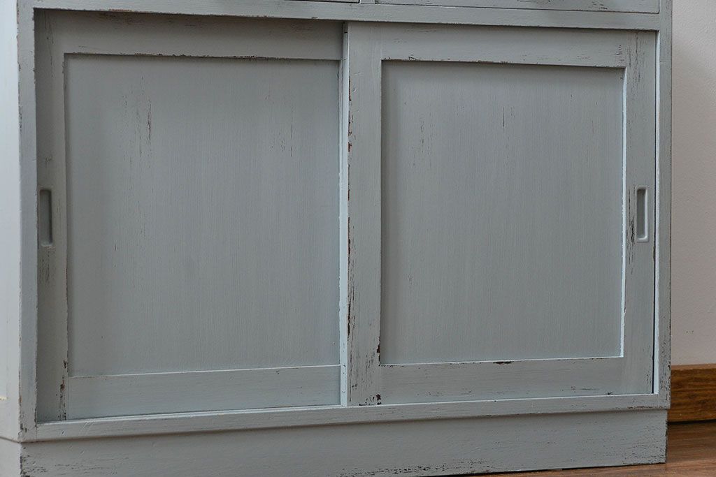 アンティーク家具　アンティークペイント　かわいいカップボード(食器棚、収納棚)