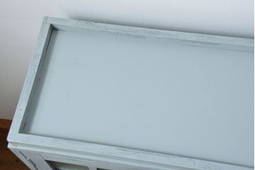 アンティーク家具　アンティークペイント　かわいいカップボード(食器棚、収納棚)