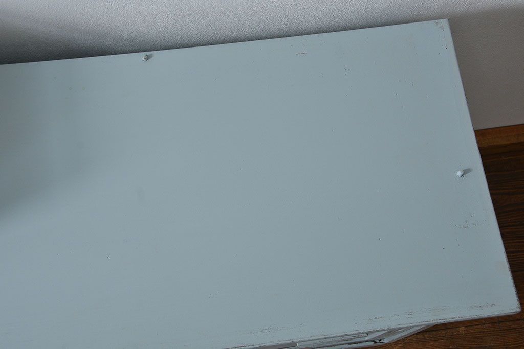 アンティーク家具　アンティークペイント　かわいいカップボード(食器棚、収納棚)