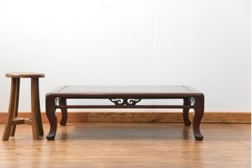 アンティーク家具　古民具・骨董 漆塗りの彫刻入り総欅座卓(机、テーブル)　