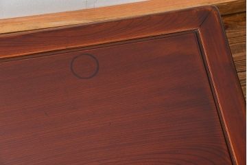 アンティーク家具　古民具・骨董 漆塗りの彫刻入り総欅座卓(机、テーブル)　