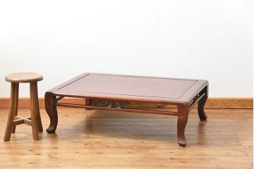 アンティーク家具　古民具・骨董 漆塗りの彫刻入り総欅座卓(机、テーブル)　