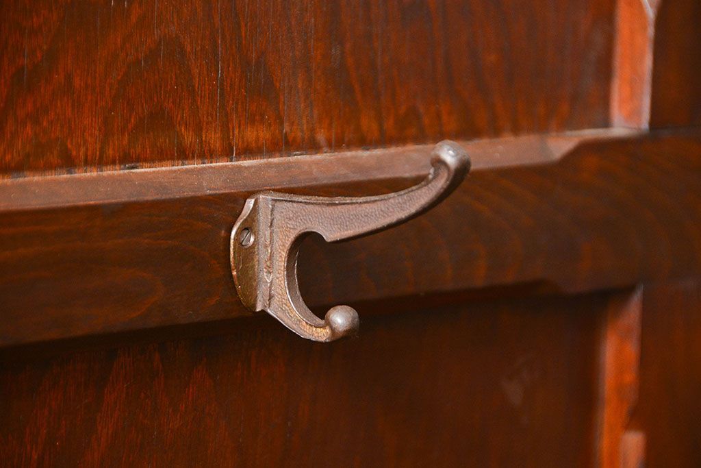 アンティーク レトロなデザインのフック付き衝立(パーテーション、帽子掛け、コートハンガー)　