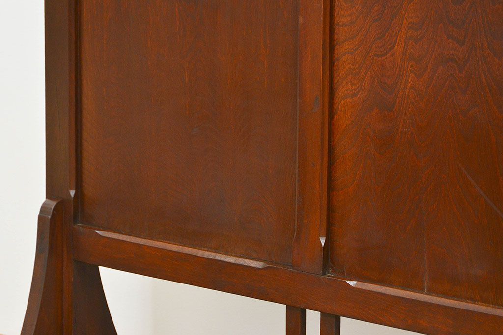 アンティーク レトロなデザインのフック付き衝立(パーテーション、帽子掛け、コートハンガー)　