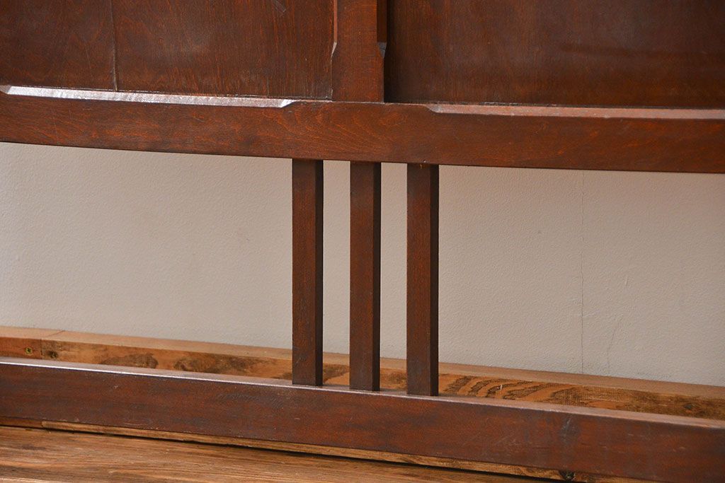 アンティーク レトロなデザインのフック付き衝立(パーテーション、帽子掛け、コートハンガー)　