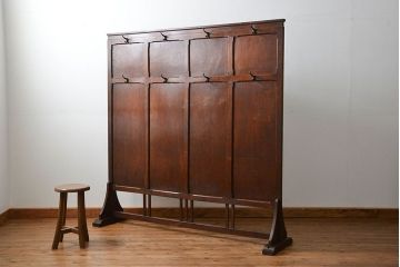 アンティーク レトロなデザインのフック付き衝立(パーテーション、帽子掛け、コートハンガー)　