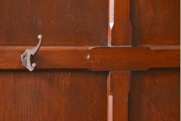 アンティーク レトロなデザインのフック付き衝立(パーテーション、帽子掛け、コートハンガー)　