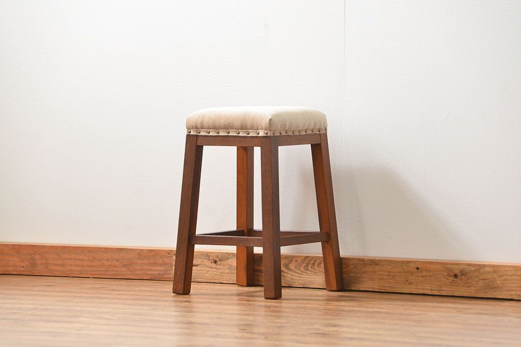 アンティーク家具　アンティーク 古いナラ材の角スツール(イス、椅子)