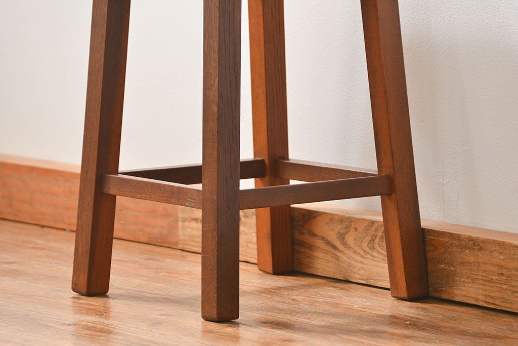 アンティーク家具　アンティーク 古いナラ材の角スツール(イス、椅子)