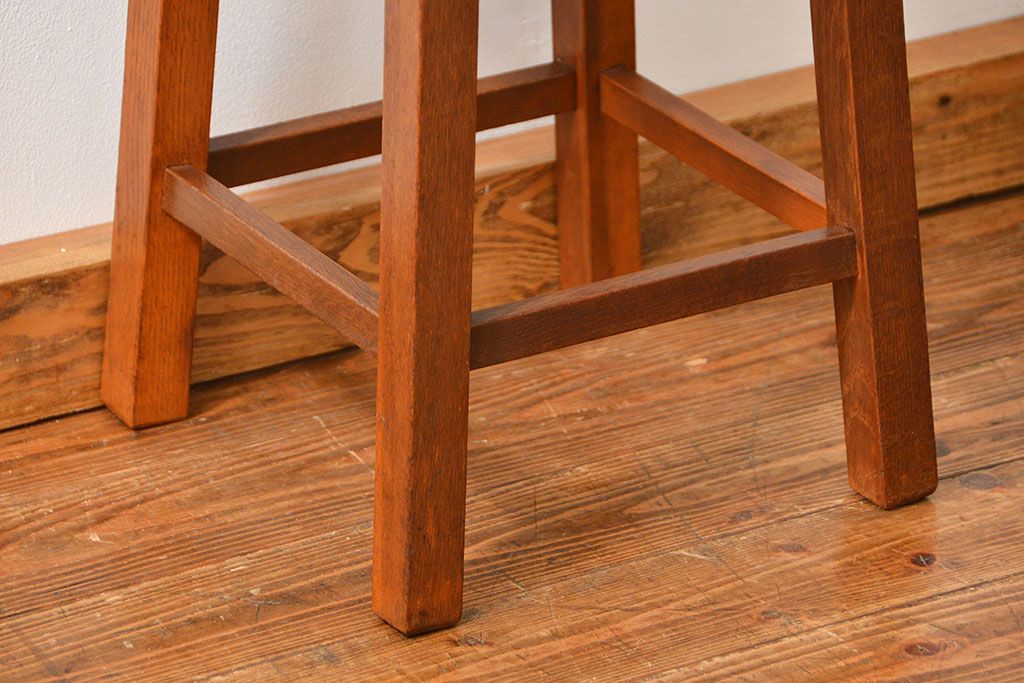 アンティーク家具　アンティーク 古いナラ材の角スツール(イス、椅子)