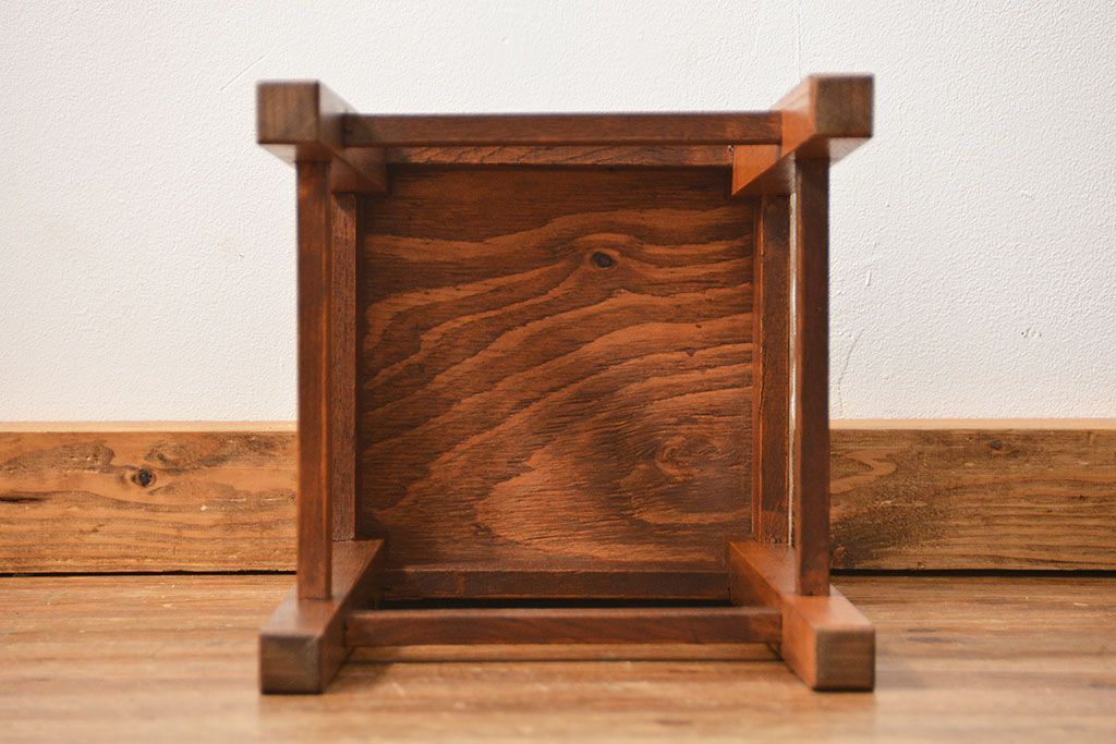 アンティーク家具　アンティーク 古いナラ材の角スツール(イス、椅子)