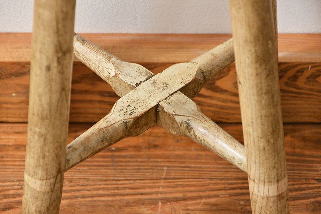 アンティーク家具　アンティーク 使い込まれたペイントスツール(1)(丸椅子、イス)