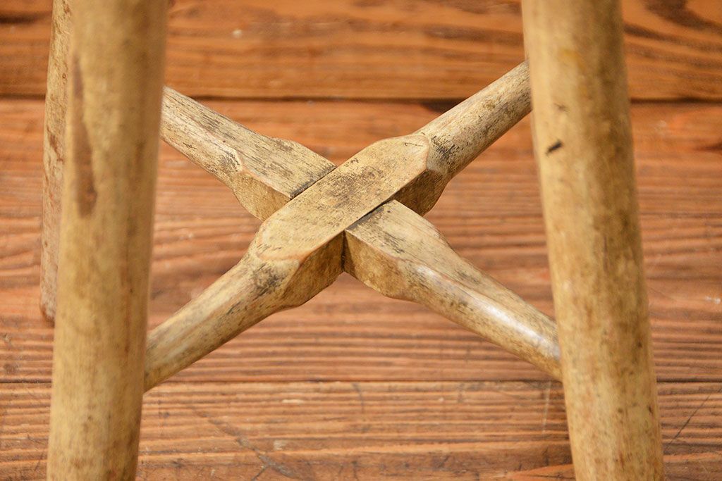 アンティーク家具　アンティーク 使い込まれたペイントスツール(2)(丸椅子、イス)