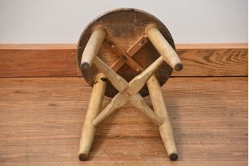 アンティーク家具　アンティーク 使い込まれたペイントスツール(2)(丸椅子、イス)