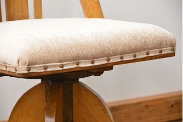 レトロ家具　昭和レトロ 古いナラ材のかわいい回転イス(椅子、イス)