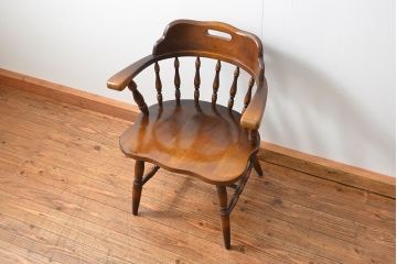 中古 飛騨産業キツツキマーク アームチェア(ダイニングチェア、椅子、イス)　