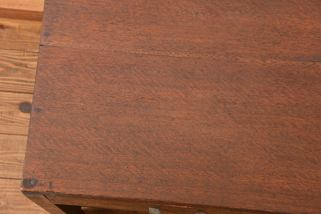 アンティーク家具　アンティーク 小振りな引き出し付きサイドテーブル(机)　