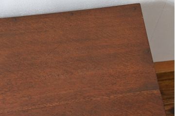 アンティーク家具　アンティーク 小振りな引き出し付きサイドテーブル(机)　