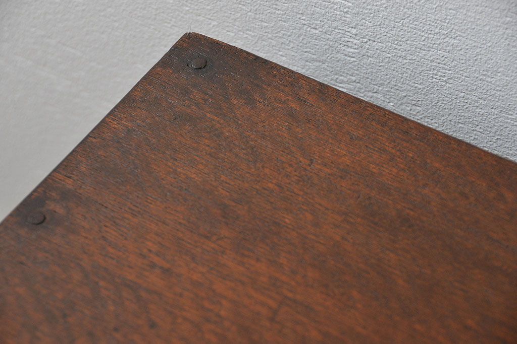 アンティーク家具　アンティーク 小振りな引き出し付きサイドテーブル(机)　