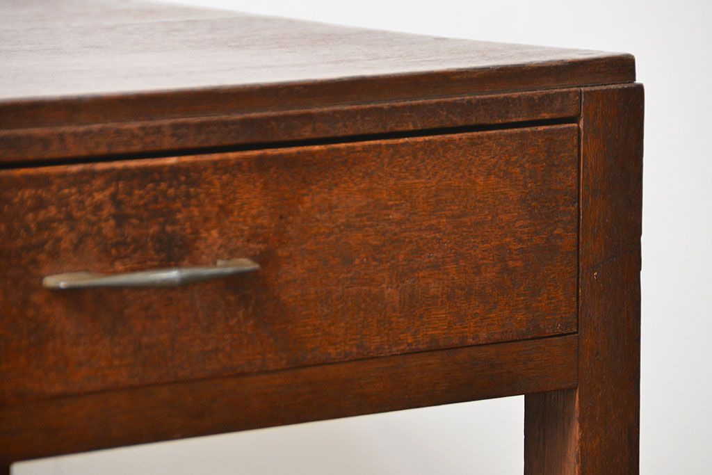 アンティーク家具　アンティーク 小振りな引き出し付きサイドテーブル(机)　