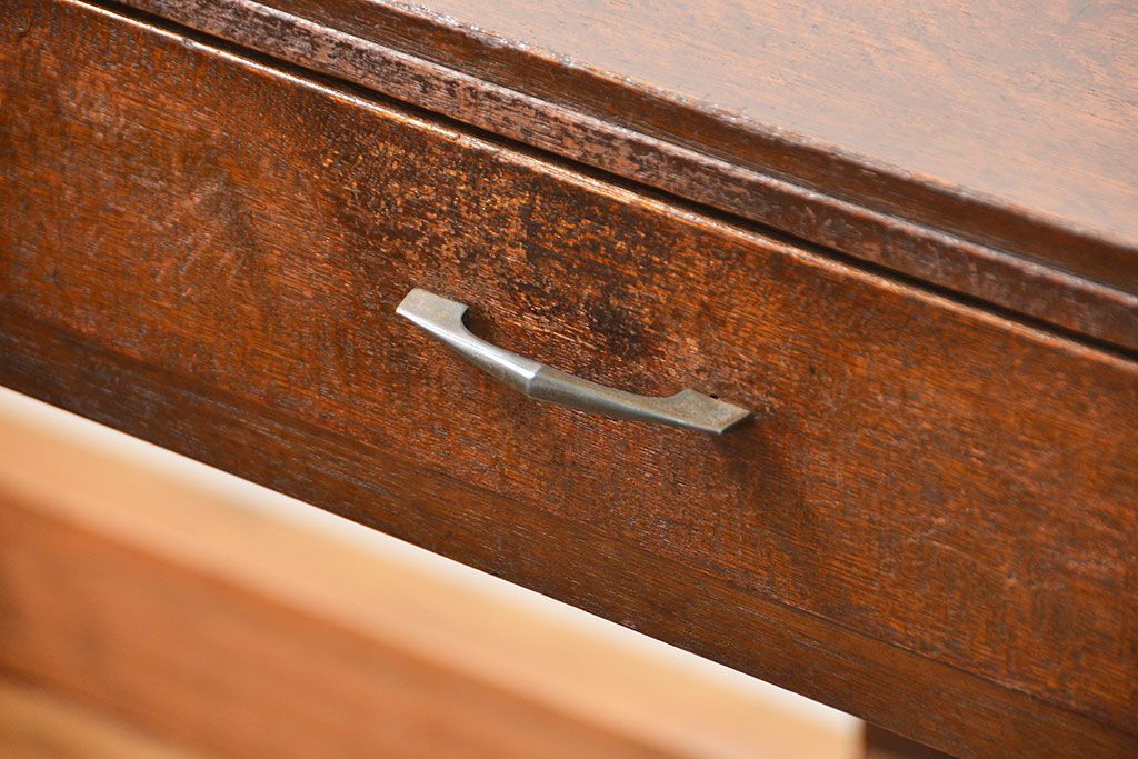 アンティーク家具　アンティーク 小振りな引き出し付きサイドテーブル(机)　