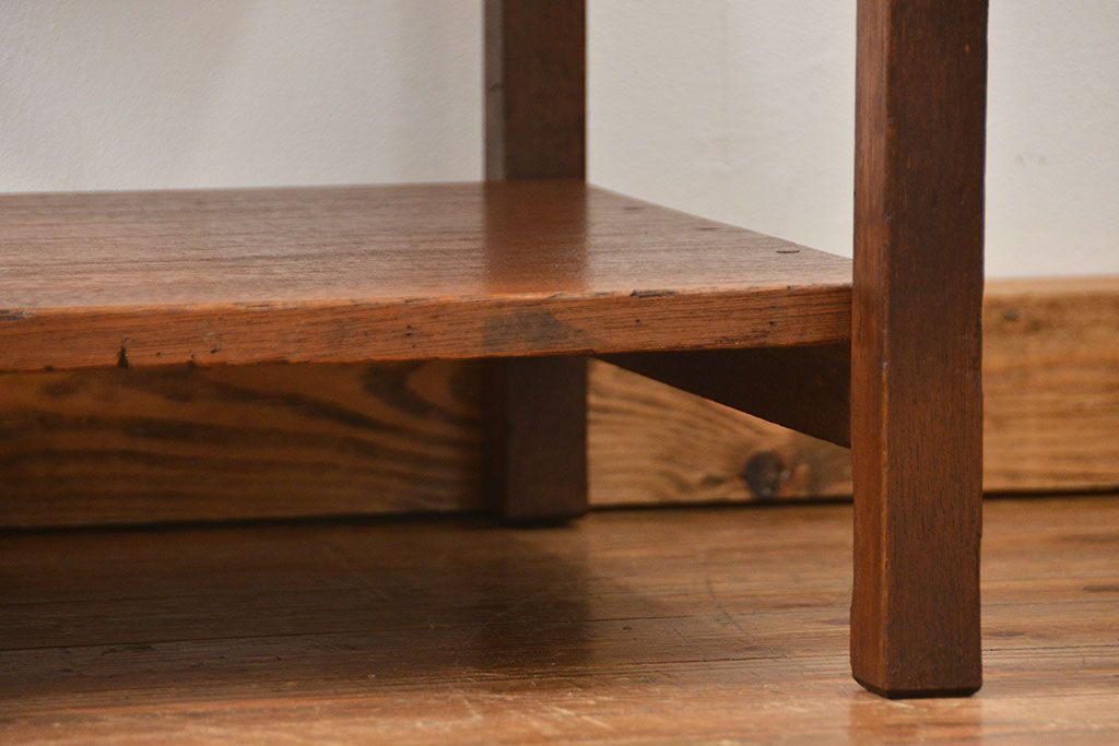 アンティーク家具　アンティーク 小振りな引き出し付きサイドテーブル(机)　