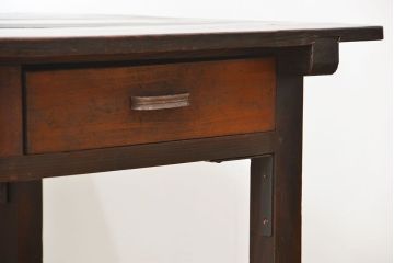 レトロ家具　昭和レトロ 味のある古い平机(テーブル、デスク、在宅ワーク、在宅用、作業台)　