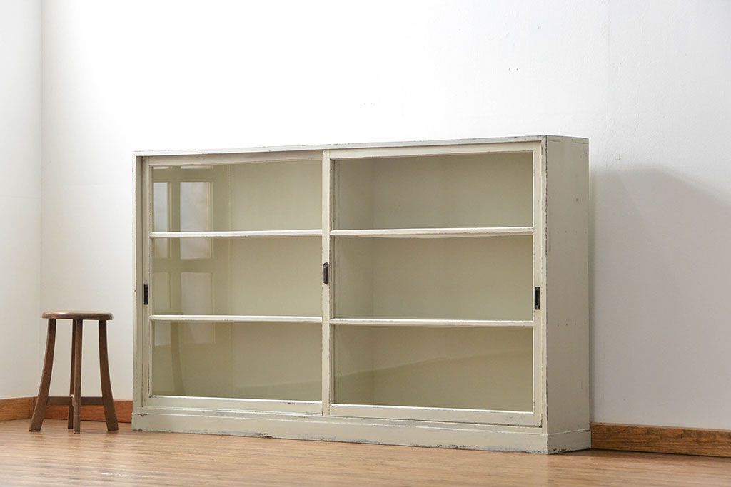 アンティーク家具　アンティークペイント　シンプルな収納棚(飾り棚、本棚)